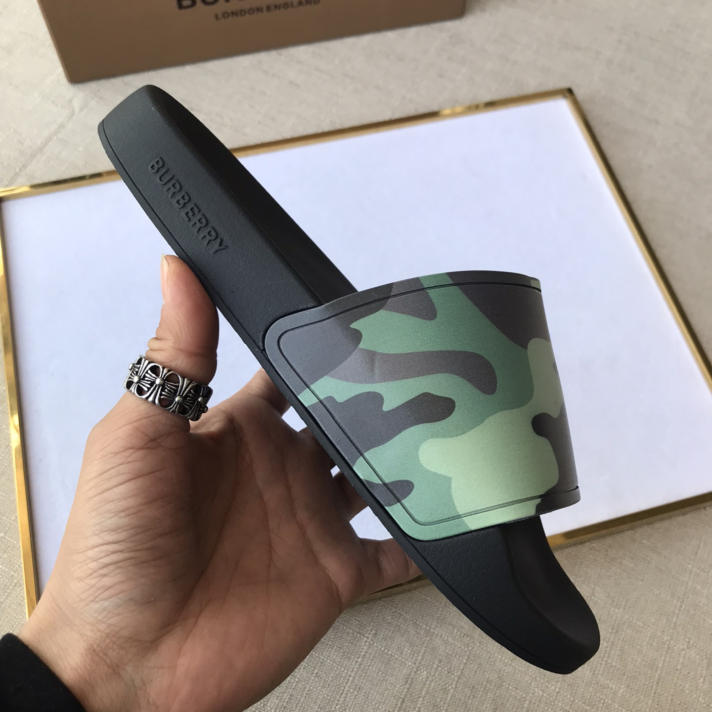 Burberry Mens Women Sandals Gr. 36-46