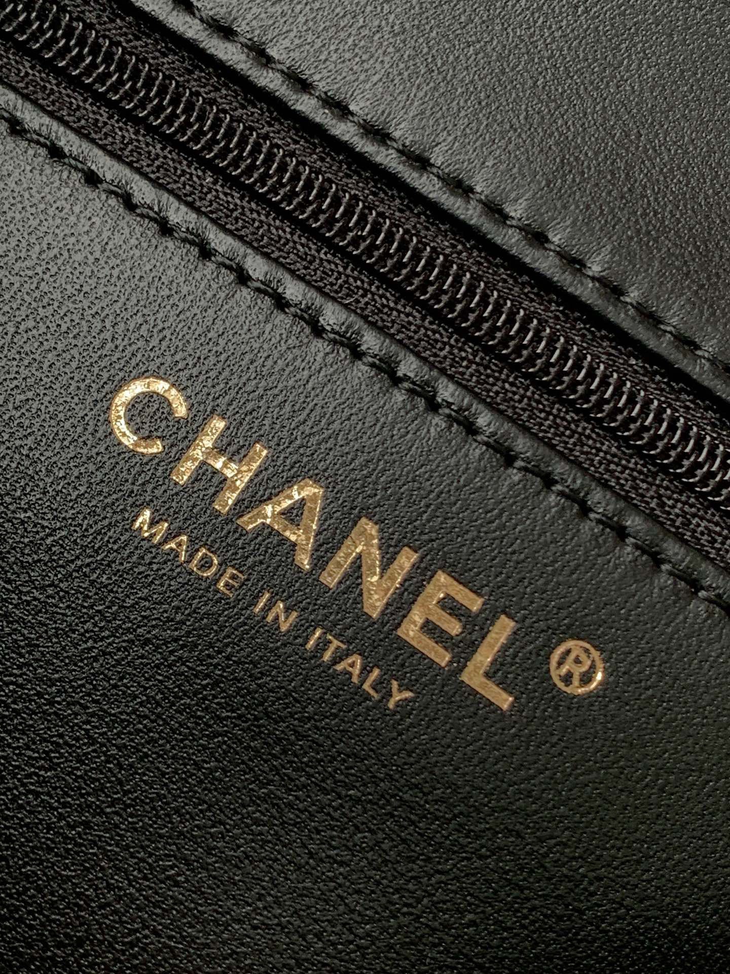 Chanel AS5148 Women Shoulder Bags 12*18*6cm