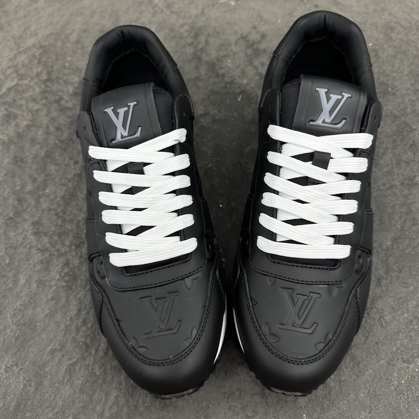 Louis Vuitton Run Away Sneaker For Men Size 39-46