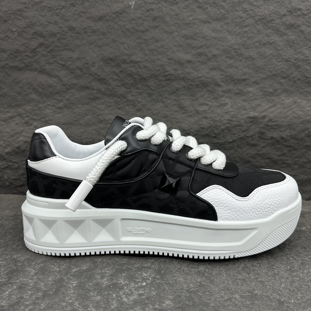 Valentino One Stud Sneaker Size 36-46