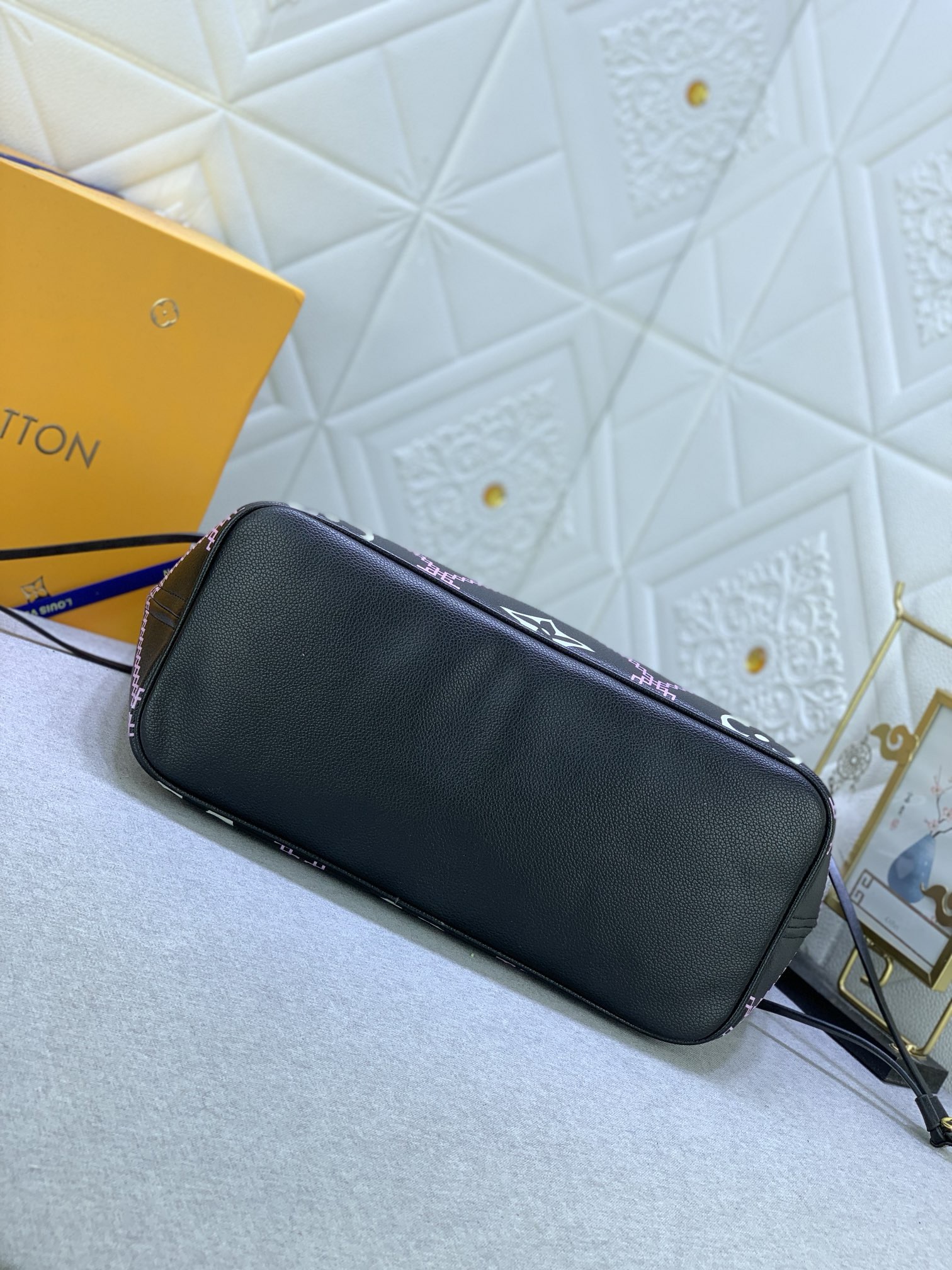 Louis Vuitton Shopping Bags 31*28*14cm