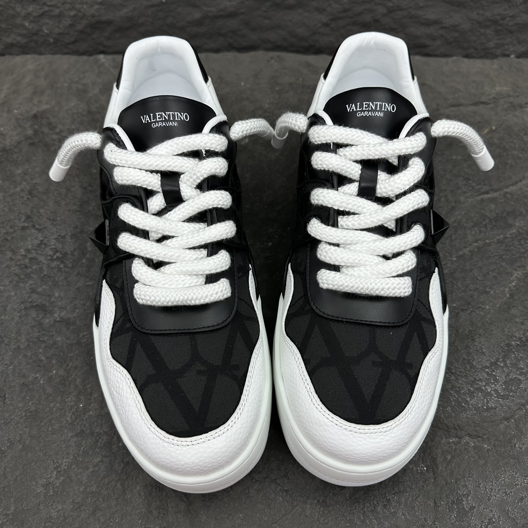 Valentino One Stud Sneaker Size 36-46