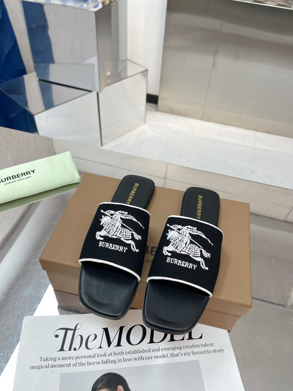 Burberry Women Slippers Size 36-41