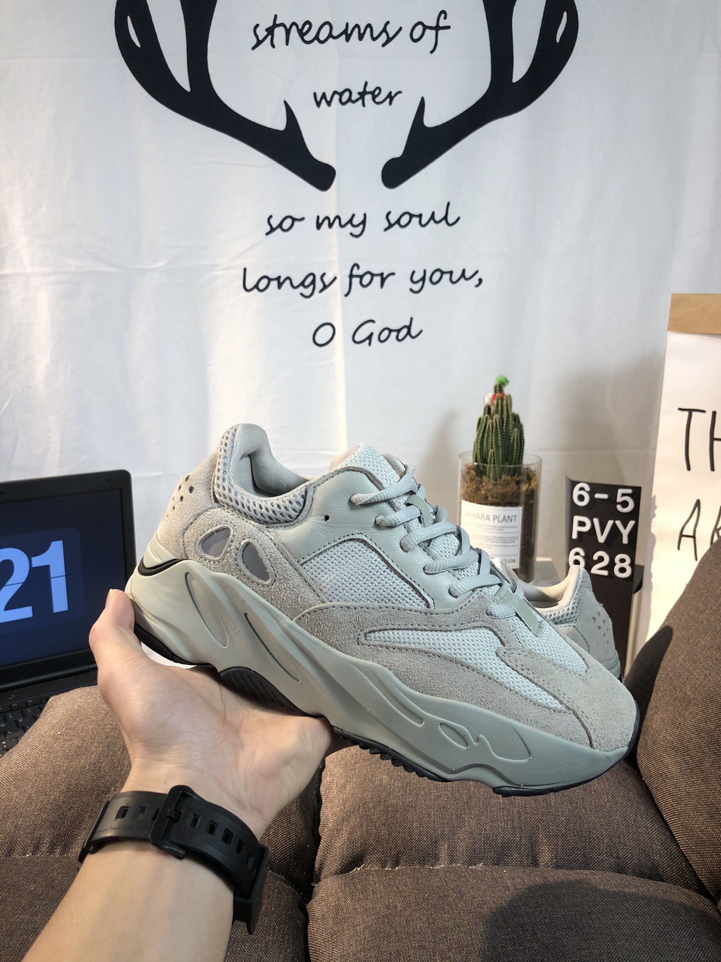 Yeezy 700 Boost Mens/Women's Sneakers Shoes 36 - 45