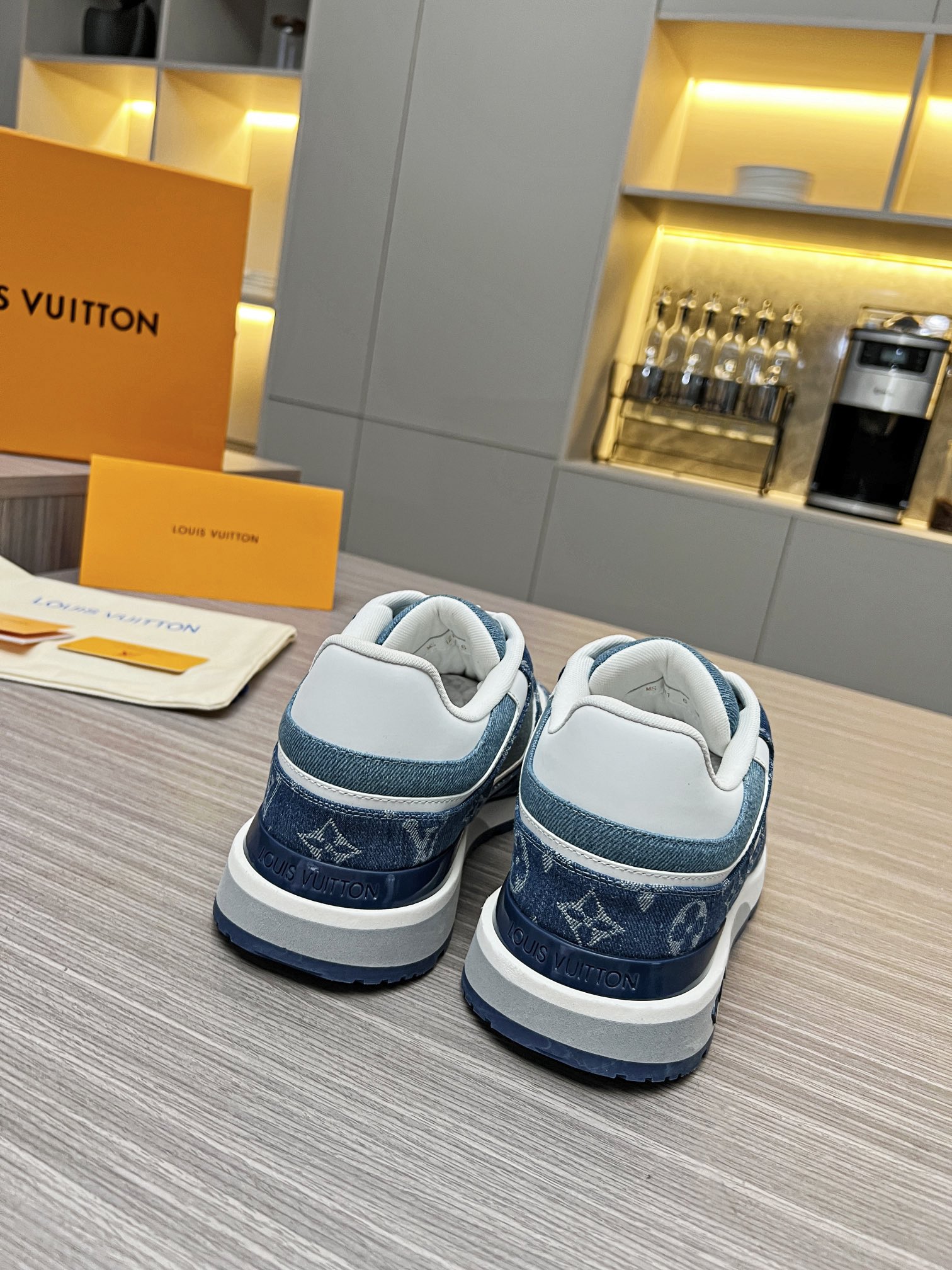 Louis Vuitton 2024ss Runaway Sneaker Size 40-46