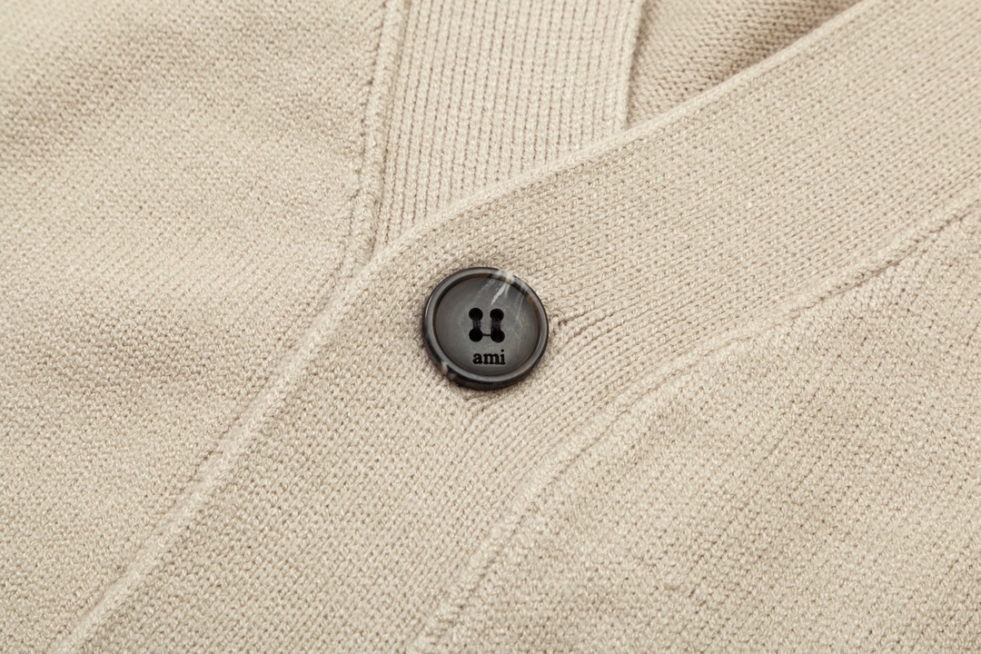 Ami Unisex Sweatshirt Size S-XL