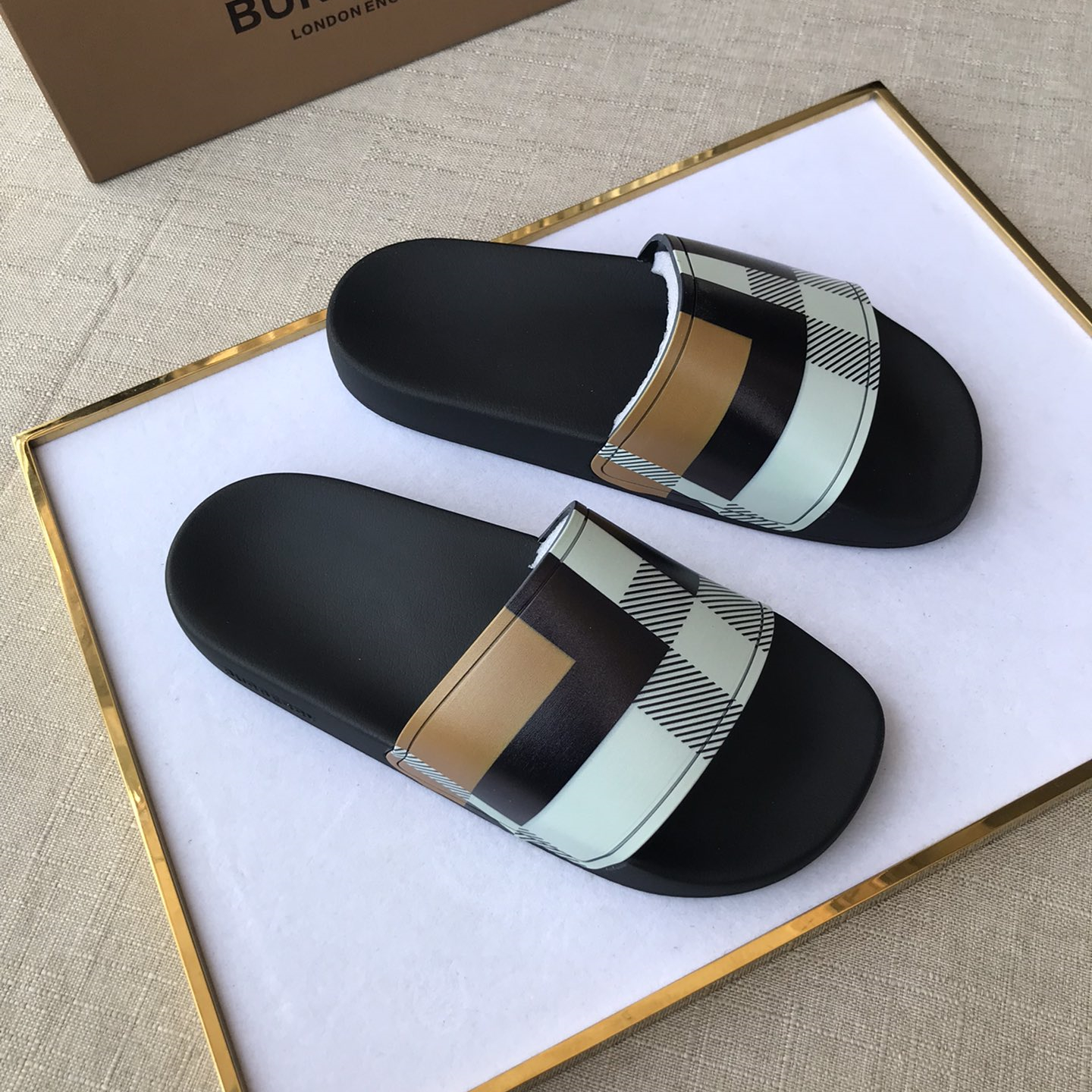 Burberry Mens Women Sandals Gr. 36-46