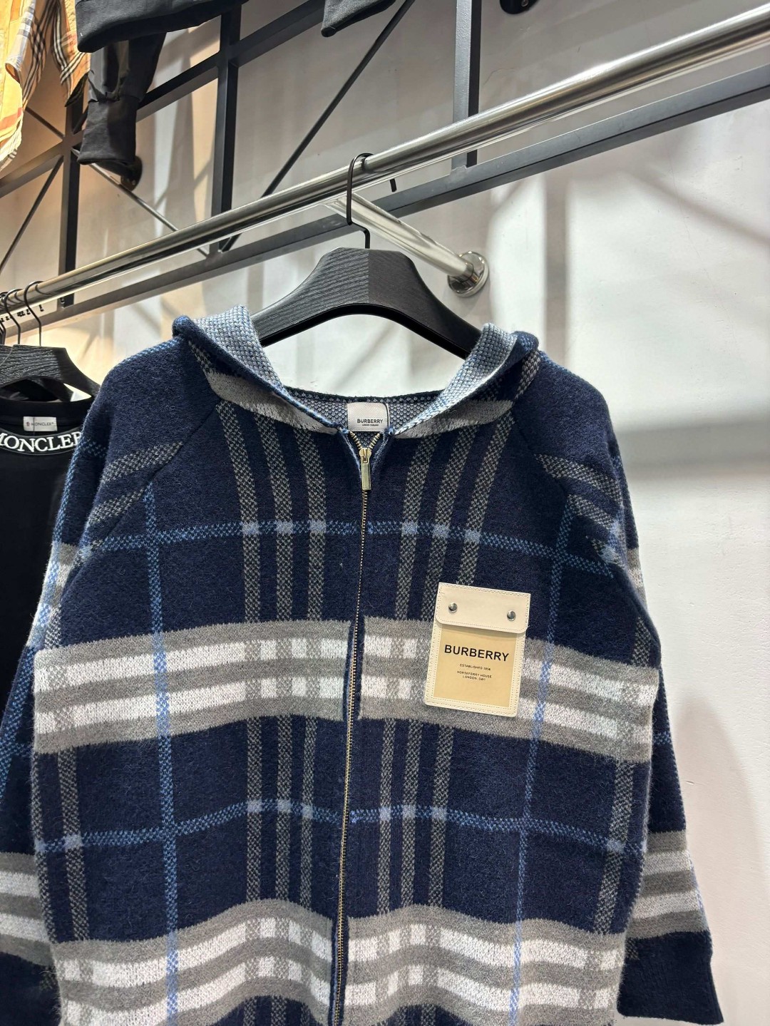 Burberry Unisex Jacket Size S-XL