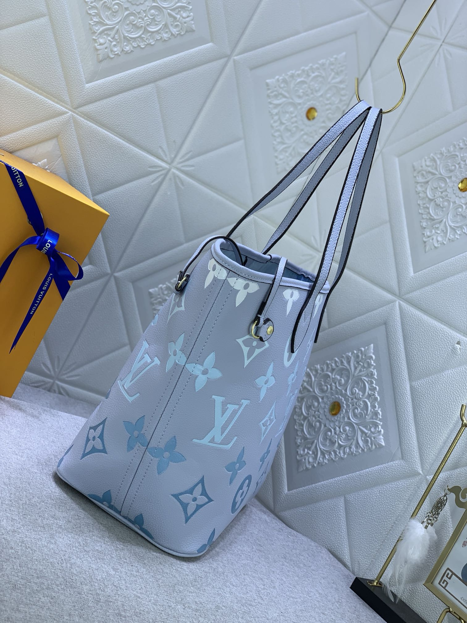 Louis Vuitton Shopping Bags 32*29*17cm