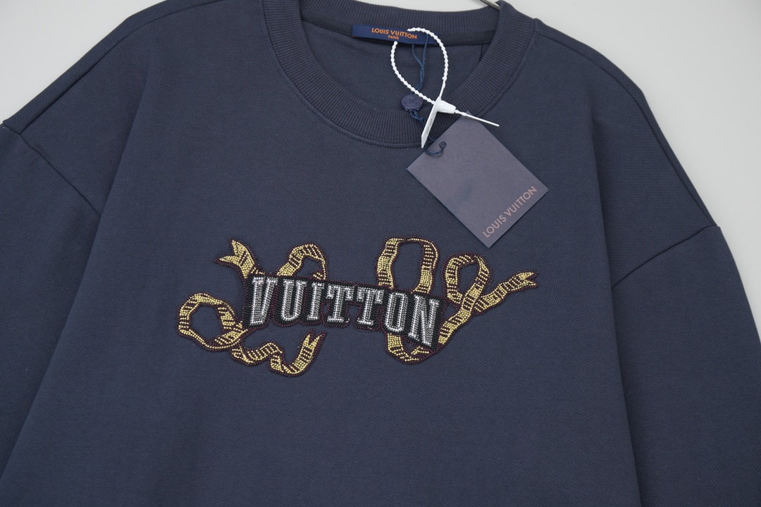 Louis Vuitton Unisex Sweatshirt Size S-XL