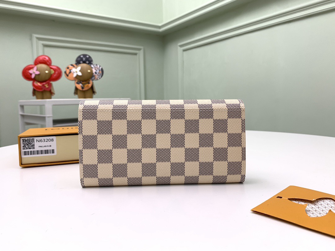 Louis Vuitton Women Wallet M63208 Size 19*10cm