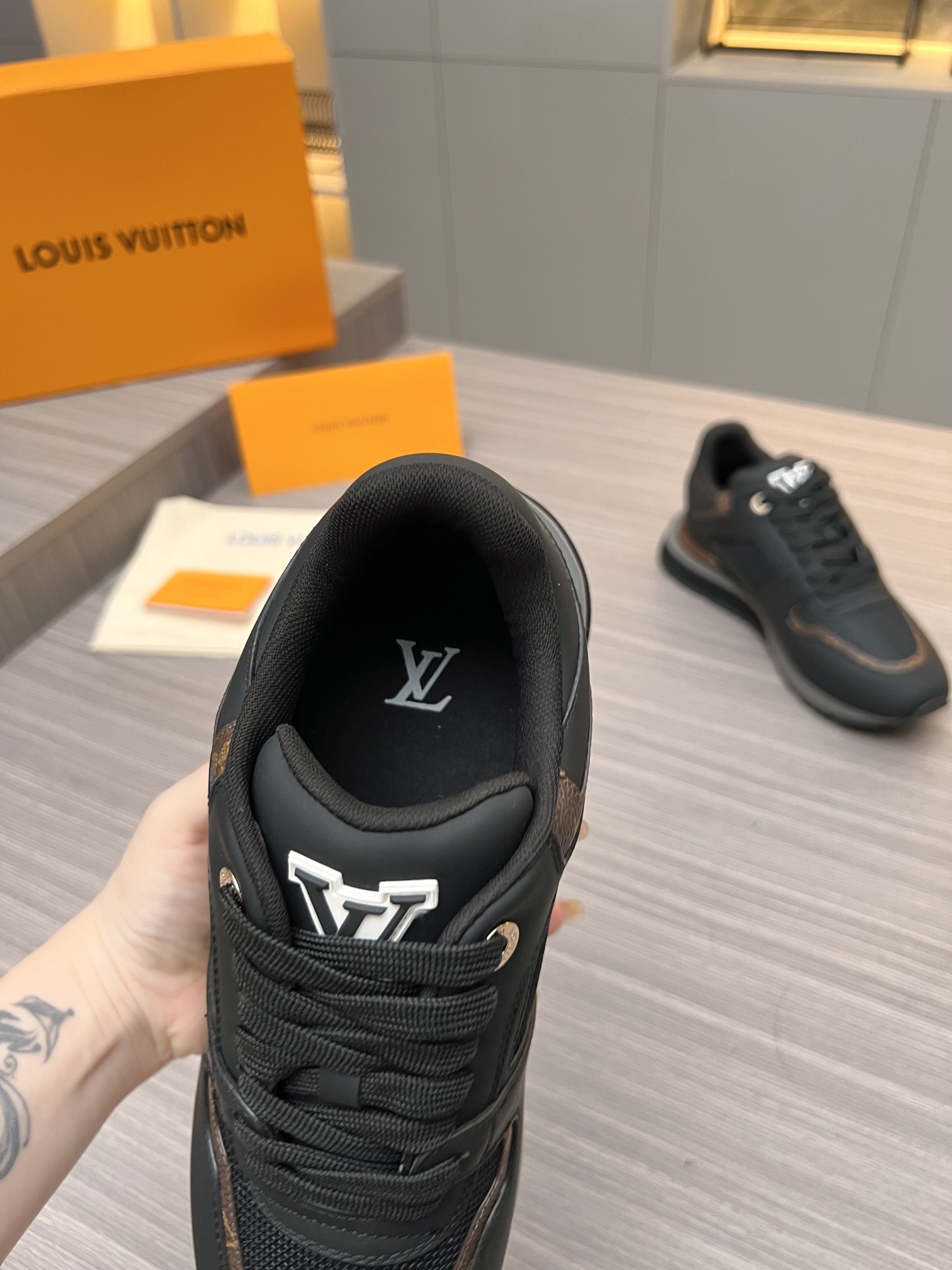 Louis Vuitton 2024ss Runaway Sneaker Size 40-46