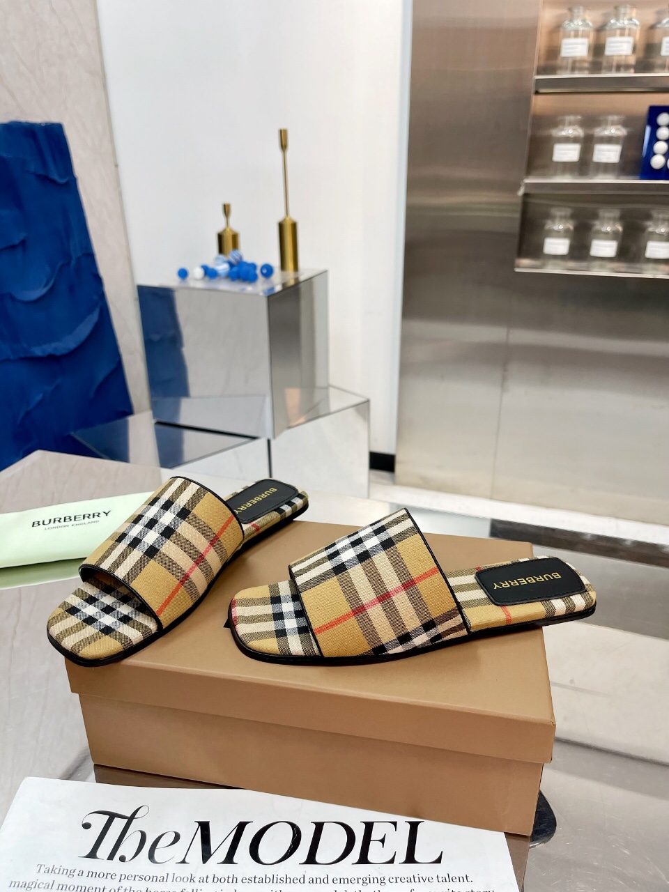 Burberry Women Slippers Size 36-41