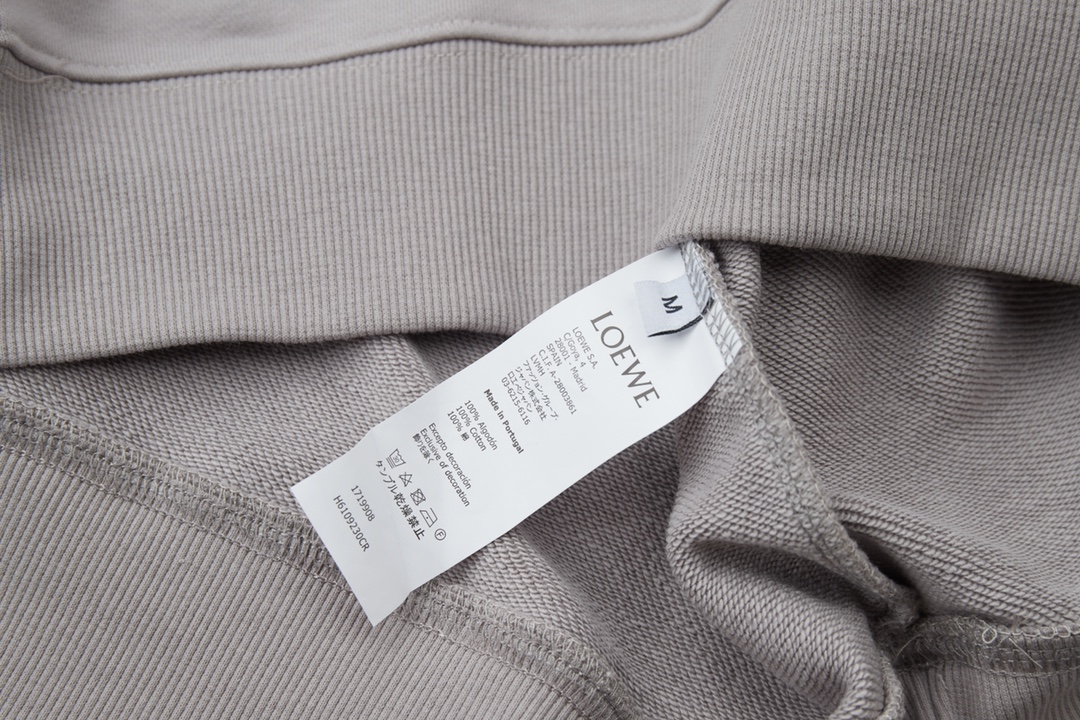 Loewe Unisex Sweatshirt Size S-XL