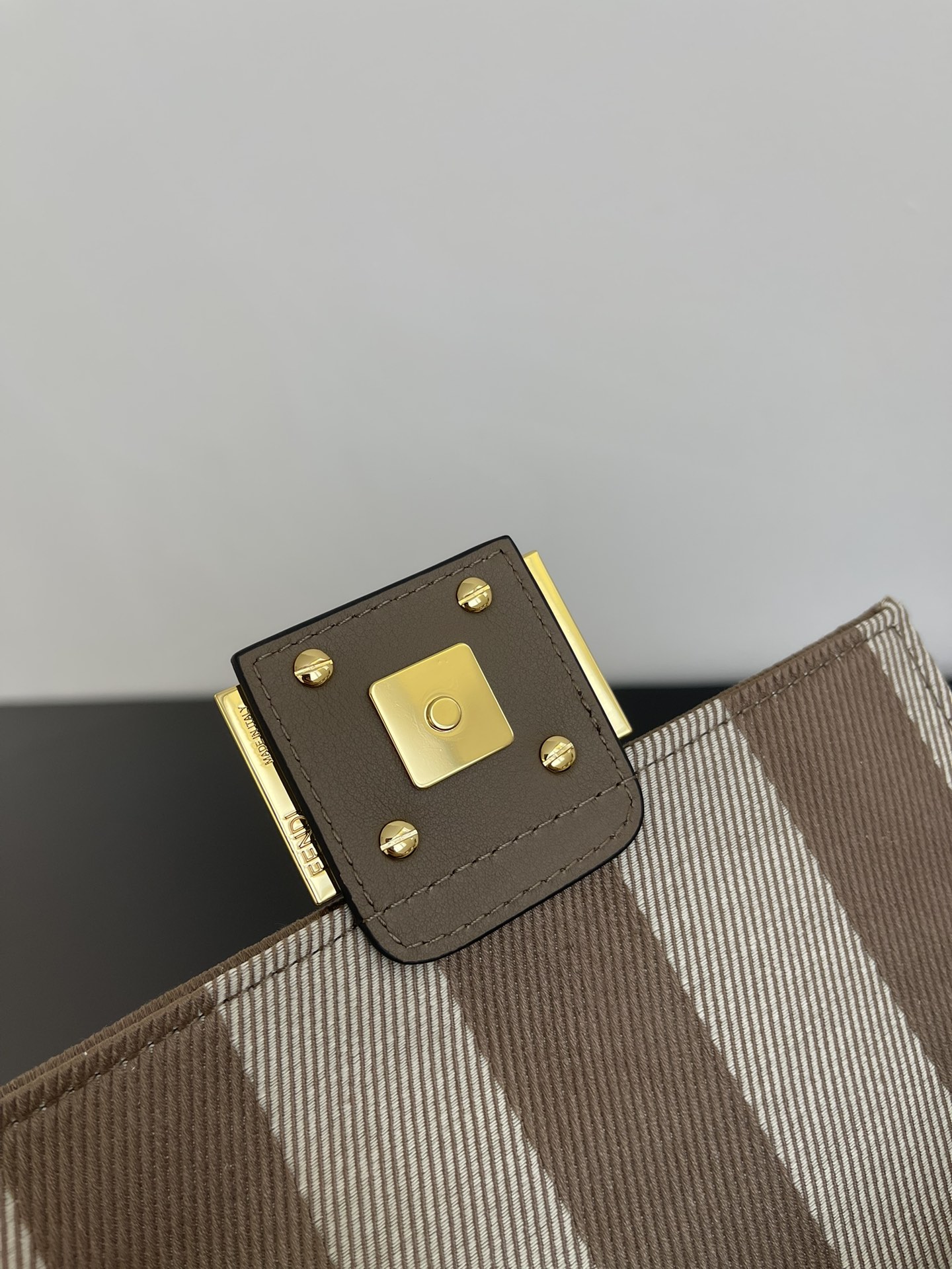 Fendi Baguette Shoulder Bags Small 19*10*4cm