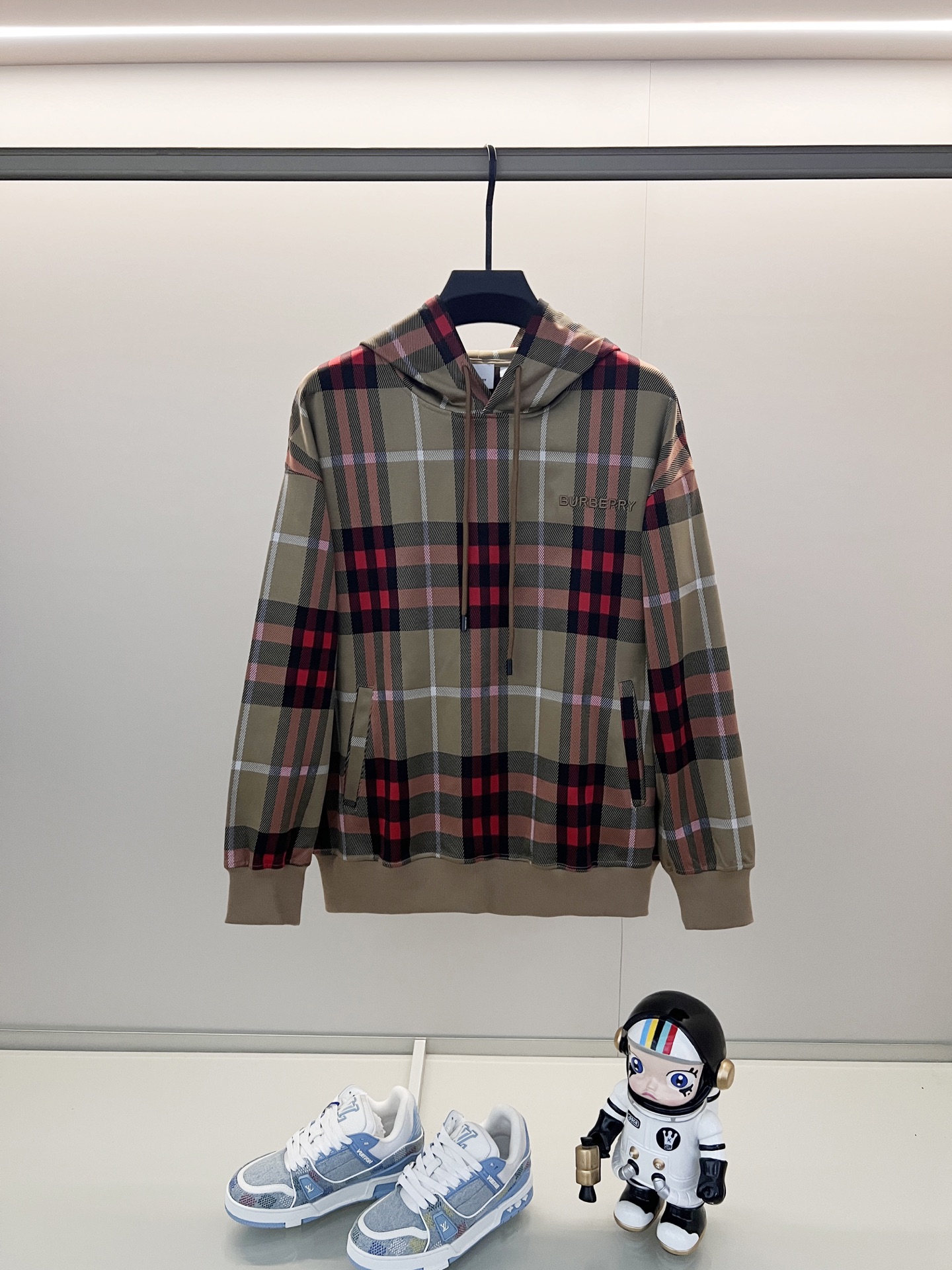Burberry Unisex Sweatshirt Size S-XL