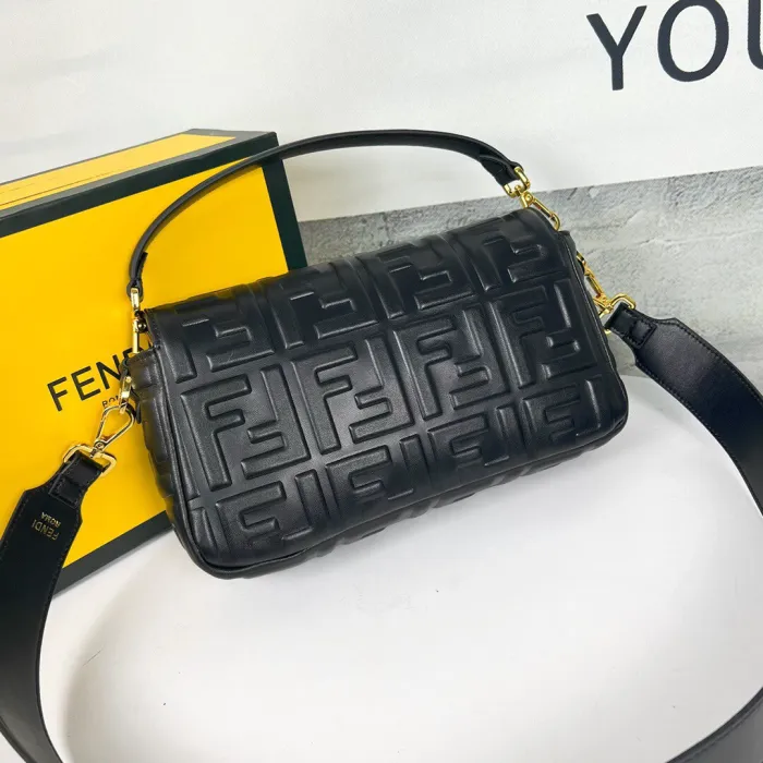 Fendi Baguette Women Shoulder Bags 27*6*15cm