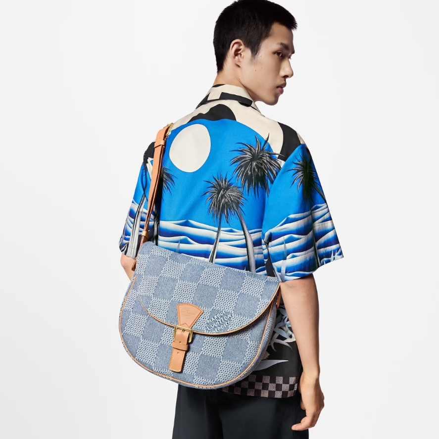 Louis Vuitton N40743 Montsouris Messenger MM Shoulder Bags Size 35*29*12cm