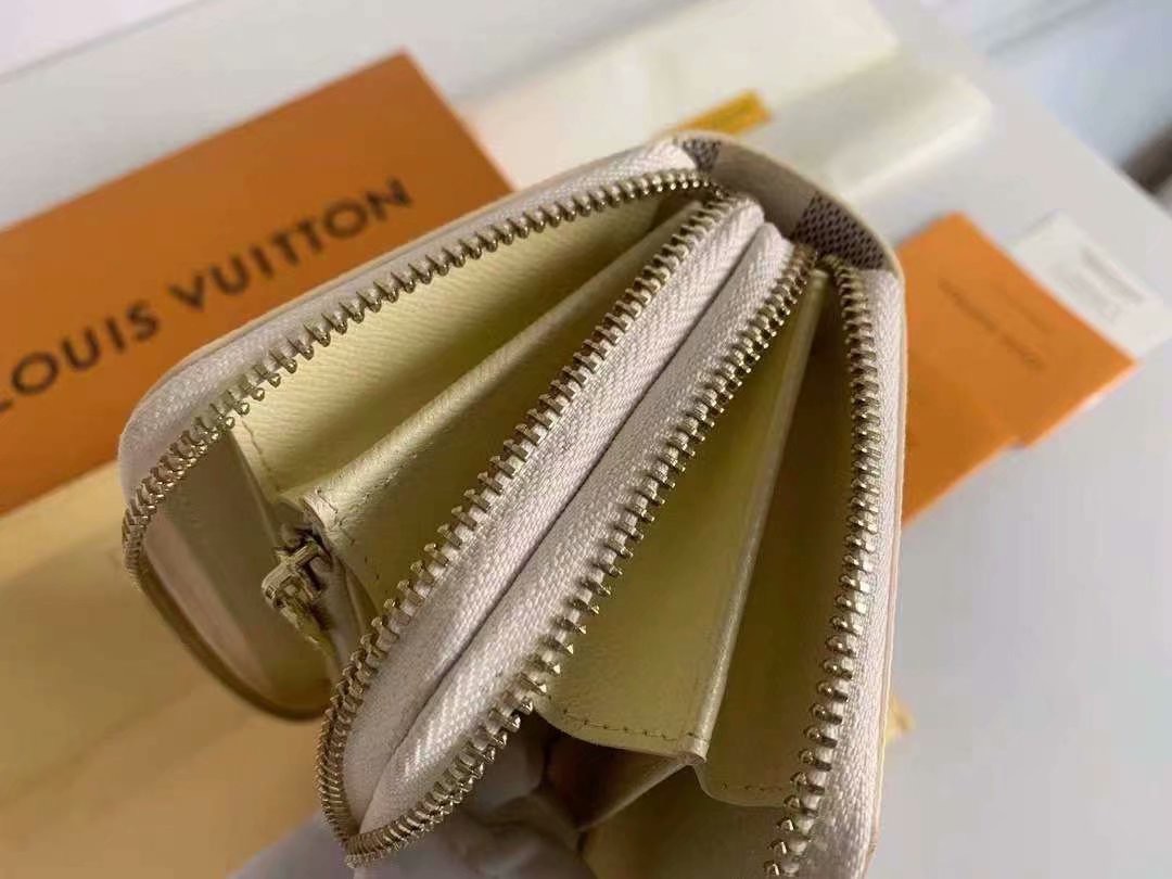 Louis Vuitton Men Wallet M61723 19*10*4cm