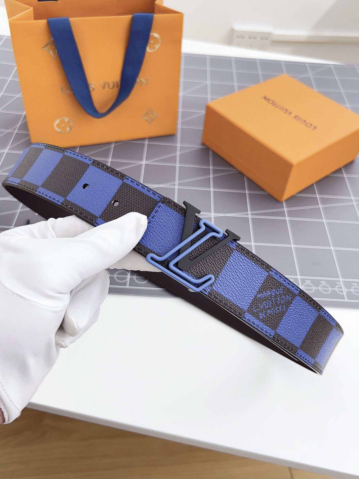 Louis Vuitton Men Belt Width 4cm