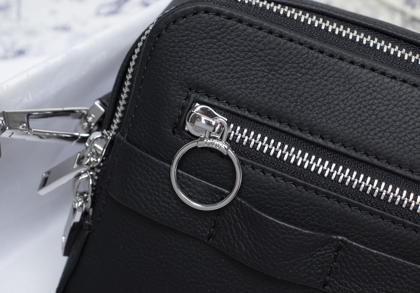 Dior Mens Shoulder Bags 22*15*5cm