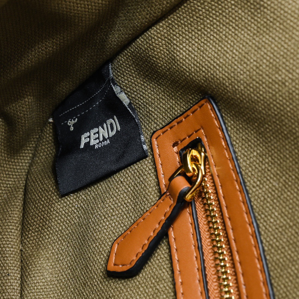 Fendi Baguette FF Shoulder Bags 27*6*14cm