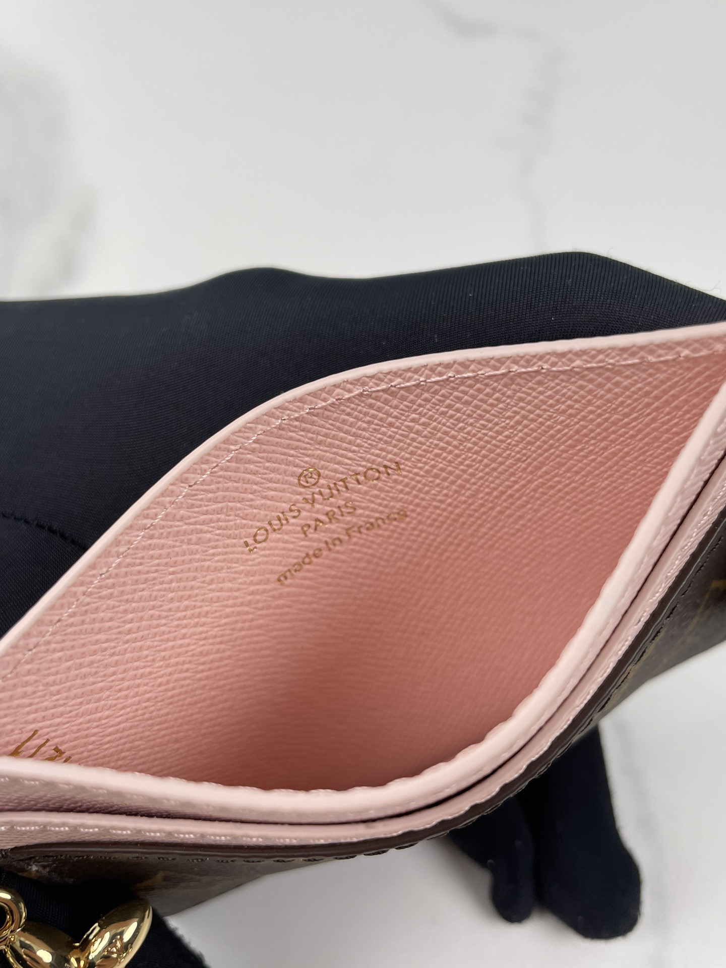 Louis Vuitton M28739 Charms Card Holder