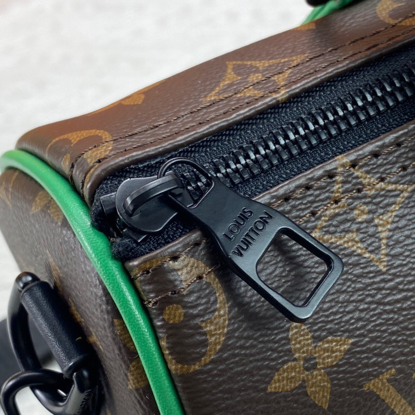 Louis Vuitton Keepall Bandoulière 25 Bags for Men