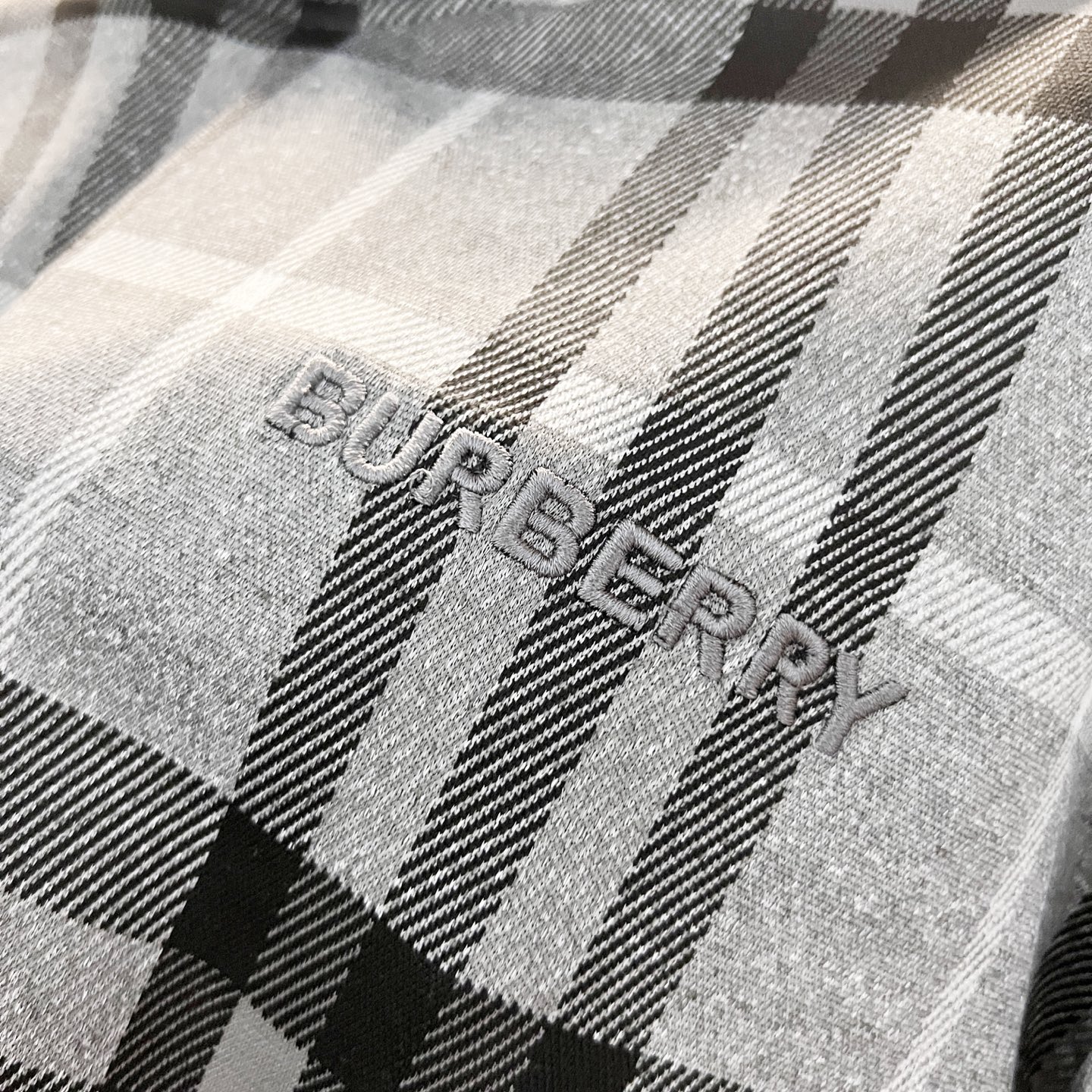 Burberry Unisex Sweatshirt Size S-XL