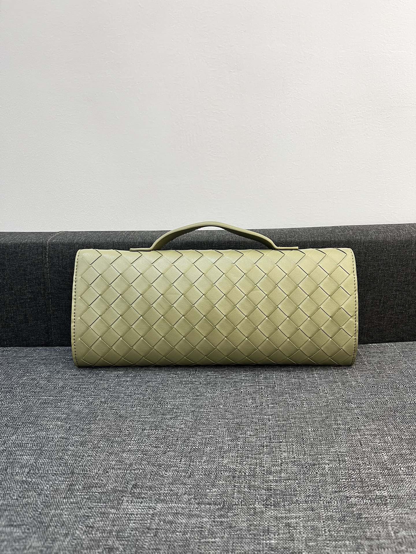 Bottega Veneta Andiamo Clutch 30*13*4cm
