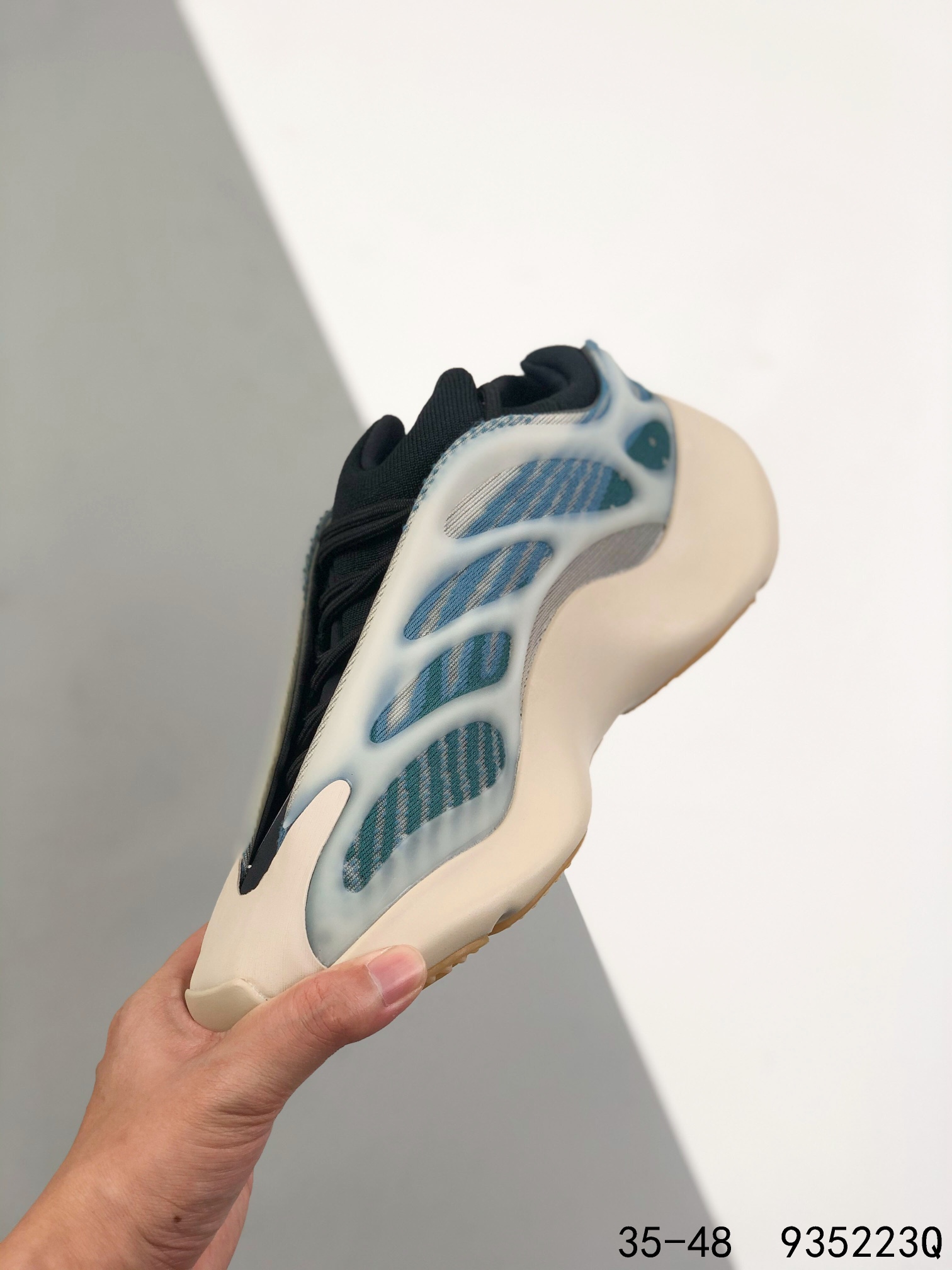 Yeezy 700 V3 Mens/Women's Sneakers Shoes 35 - 48