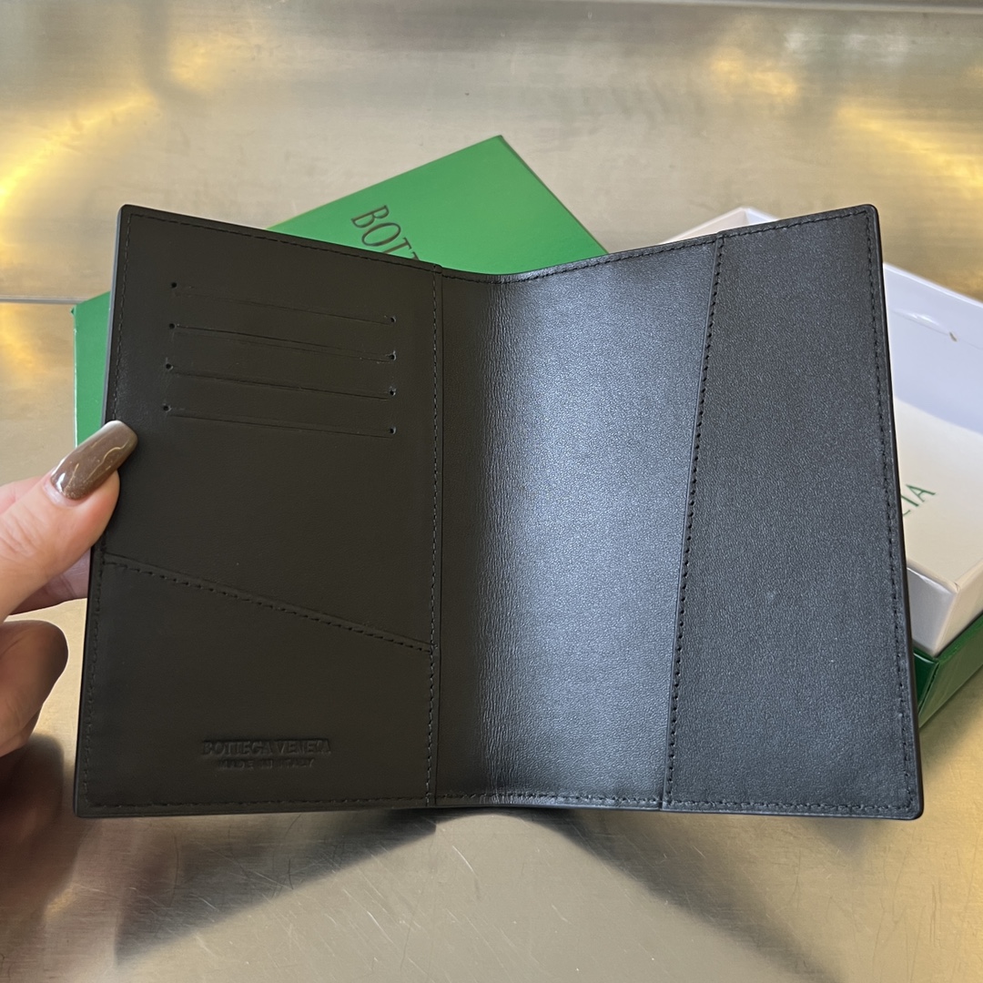 Bottega Veneta Card Holder Size 13*10cm