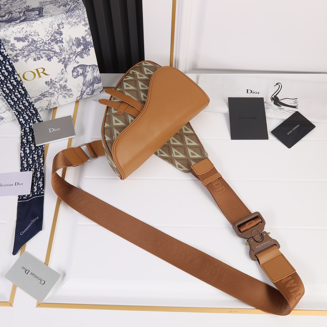 Dior 2022SS Pre-Fall Saddle Men Shoulder Bags 20*28.6*5cm