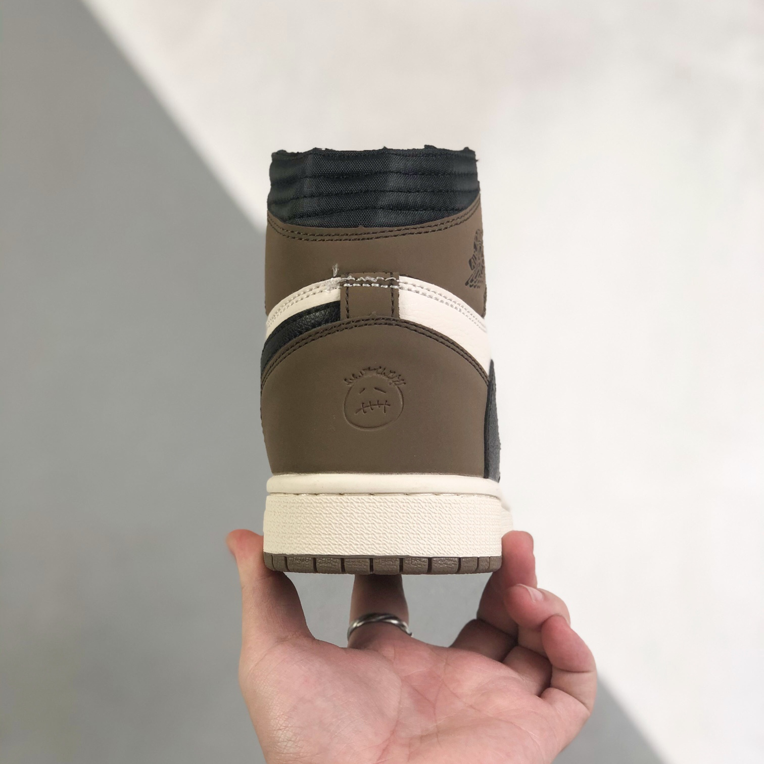 Nike Air Jordan 1 x Travis Scott High Top Sneaker Shoes Gr. 36-46