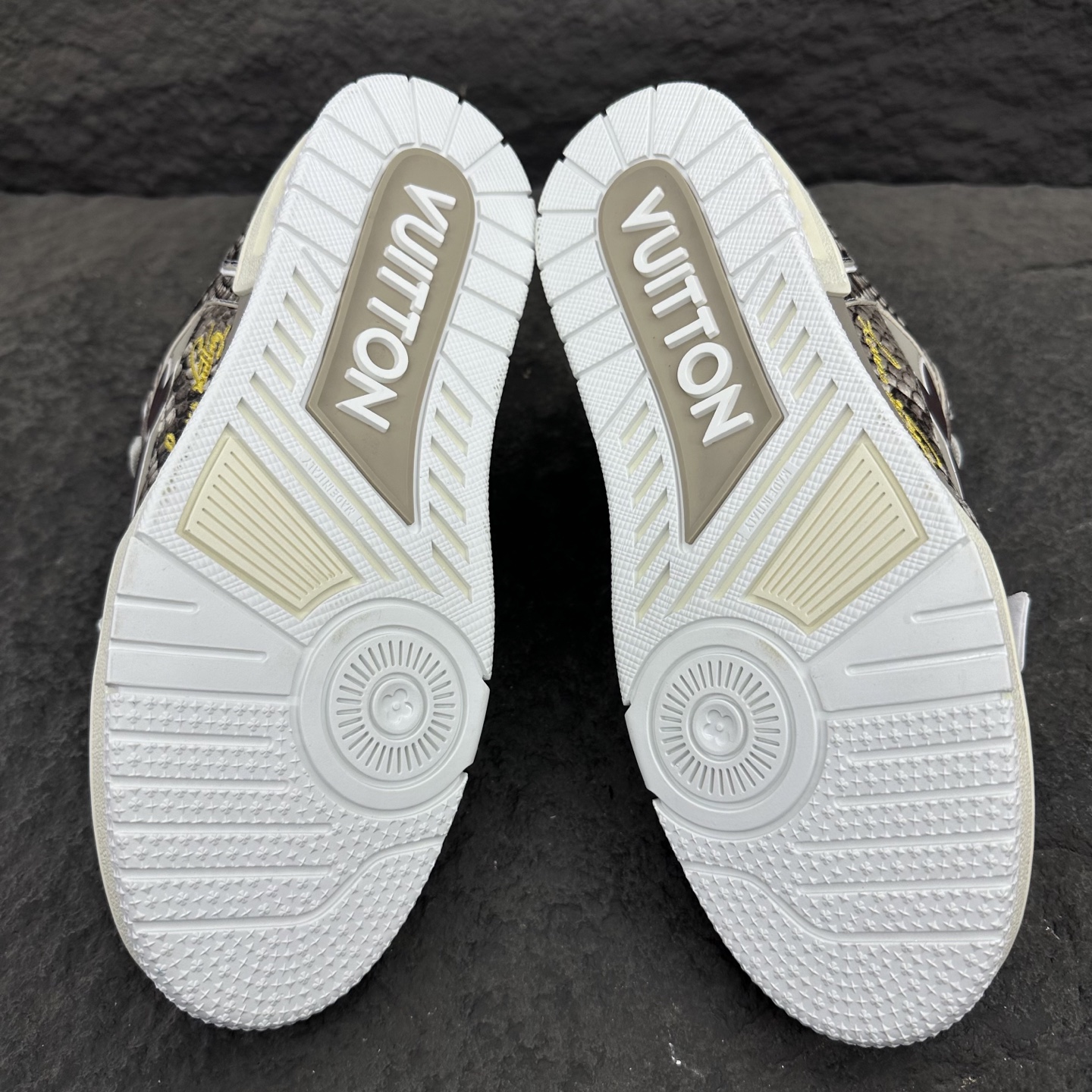 Louis Vuitton LV Trainer Sneaker Size 36-46