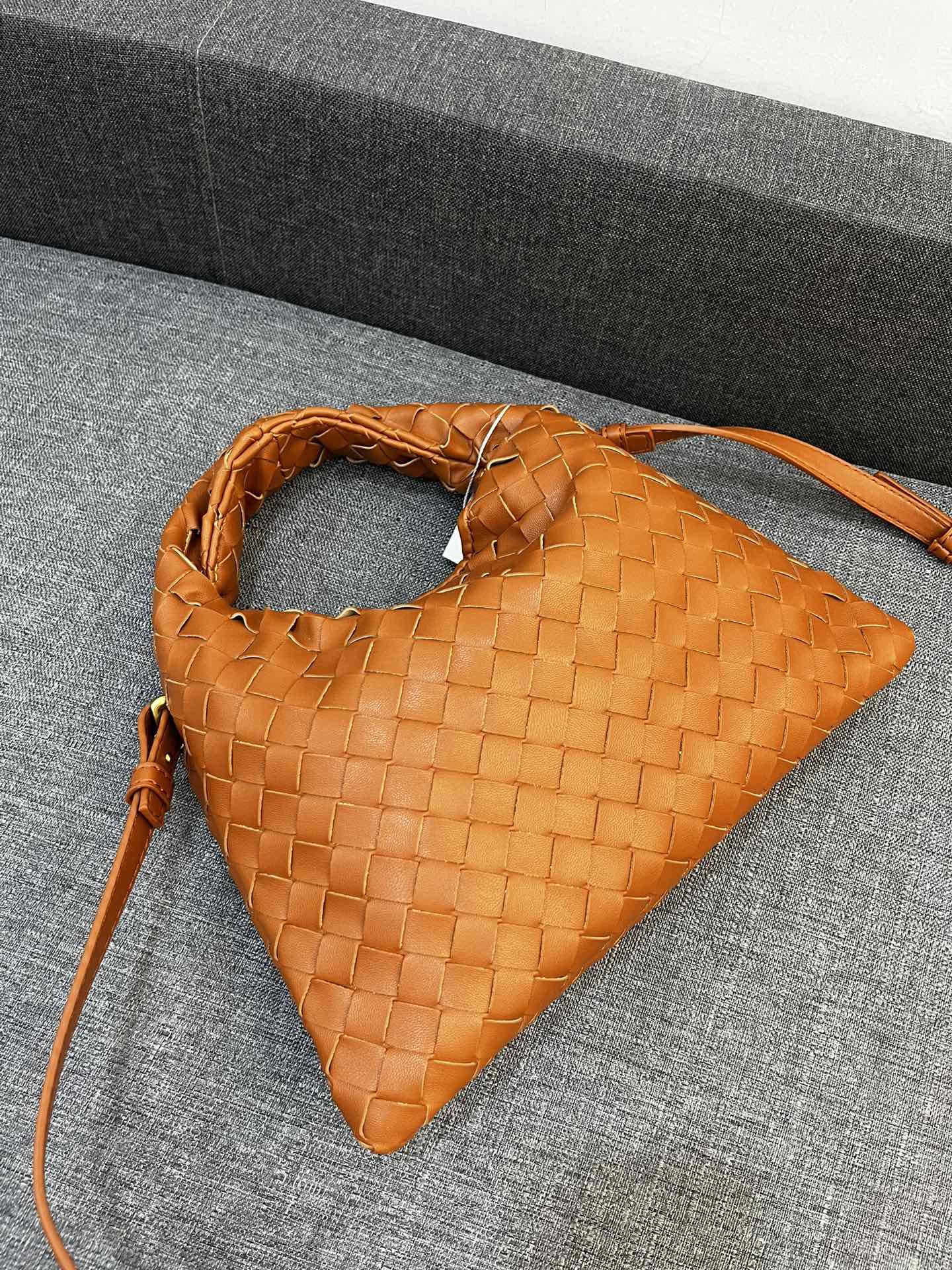 Copy Bottega Veneta HO Shoulder Bags 28*17cm
