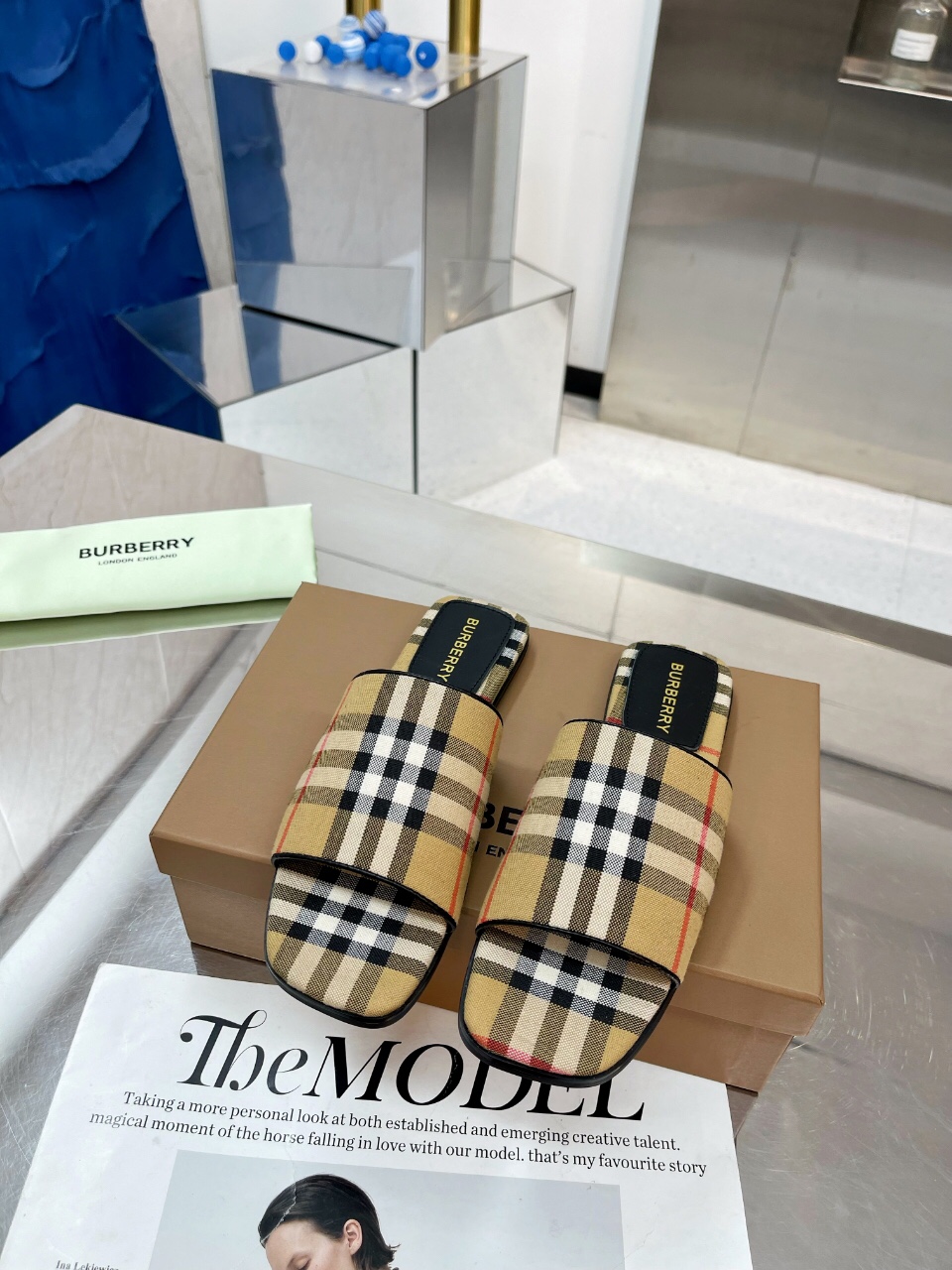 Burberry Women Slippers Size 36-41