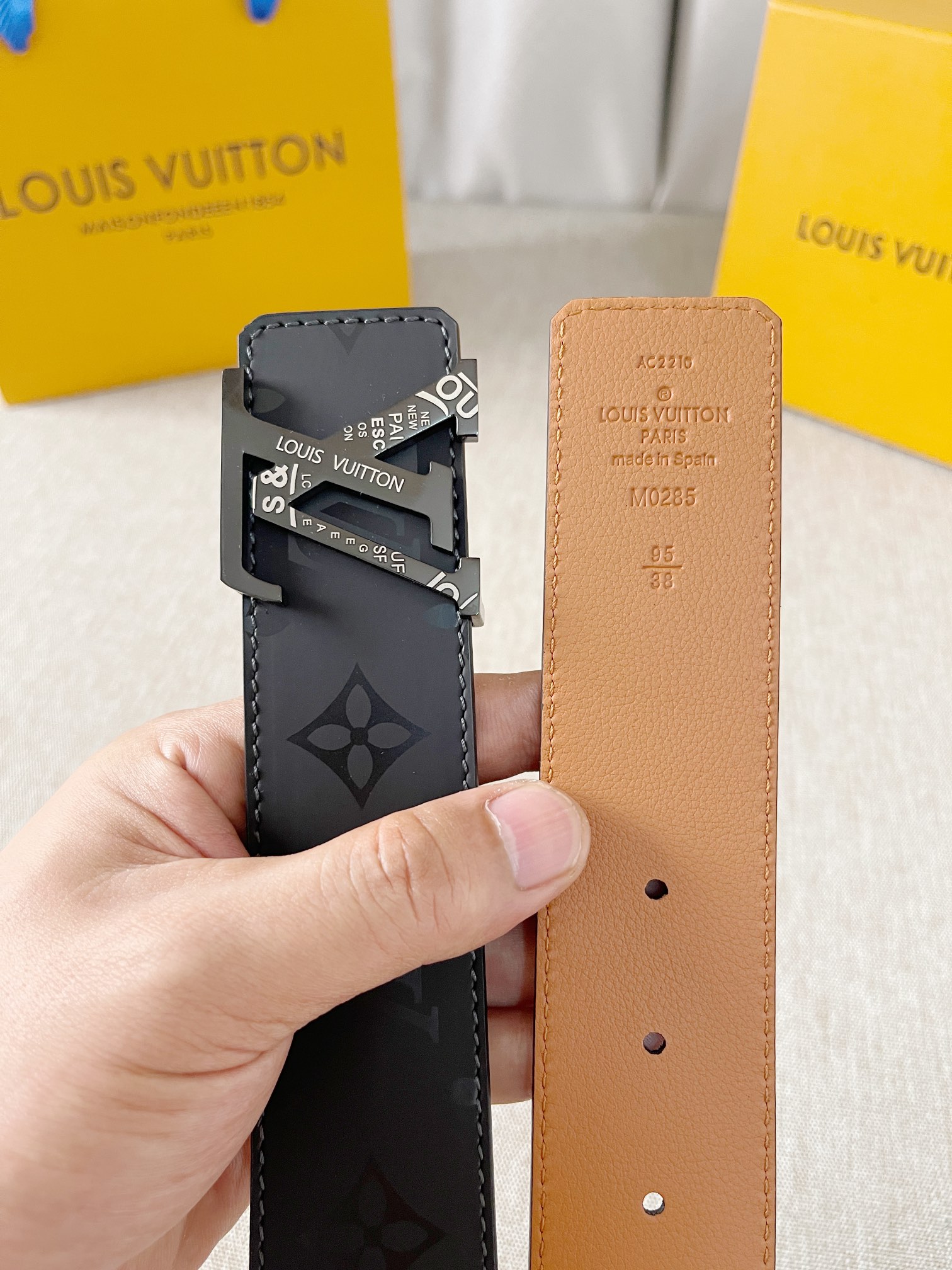 Louis Vuitton Men Belt Width 4cm