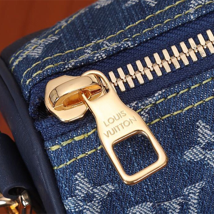 Louis Vuitton Mens Shoulder Bags 21*12*9cm