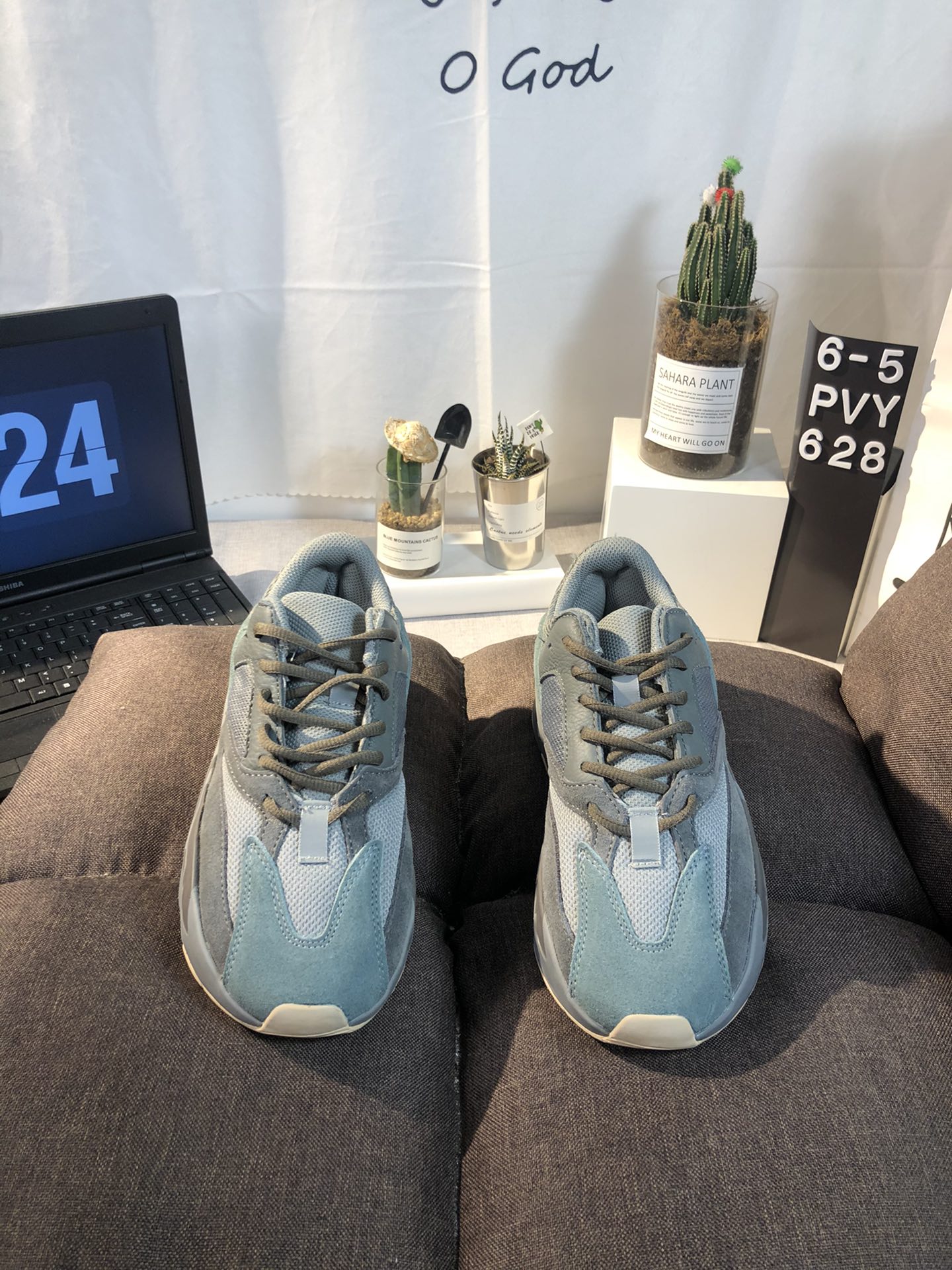 Yeezy 700 Boost Mens/Women's Sneakers Shoes 36 - 45