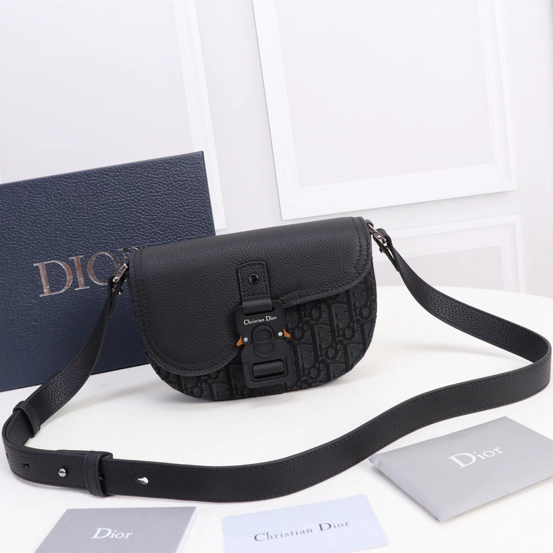 Dior Oblique Men Shoulder Bags Size 19.5*13*4.3cm