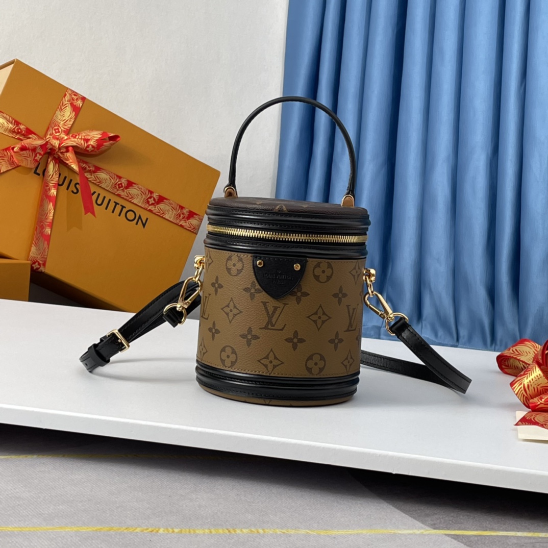 Louis Vuitton M43986 Cannes Women Bags Size 15*15*17cm