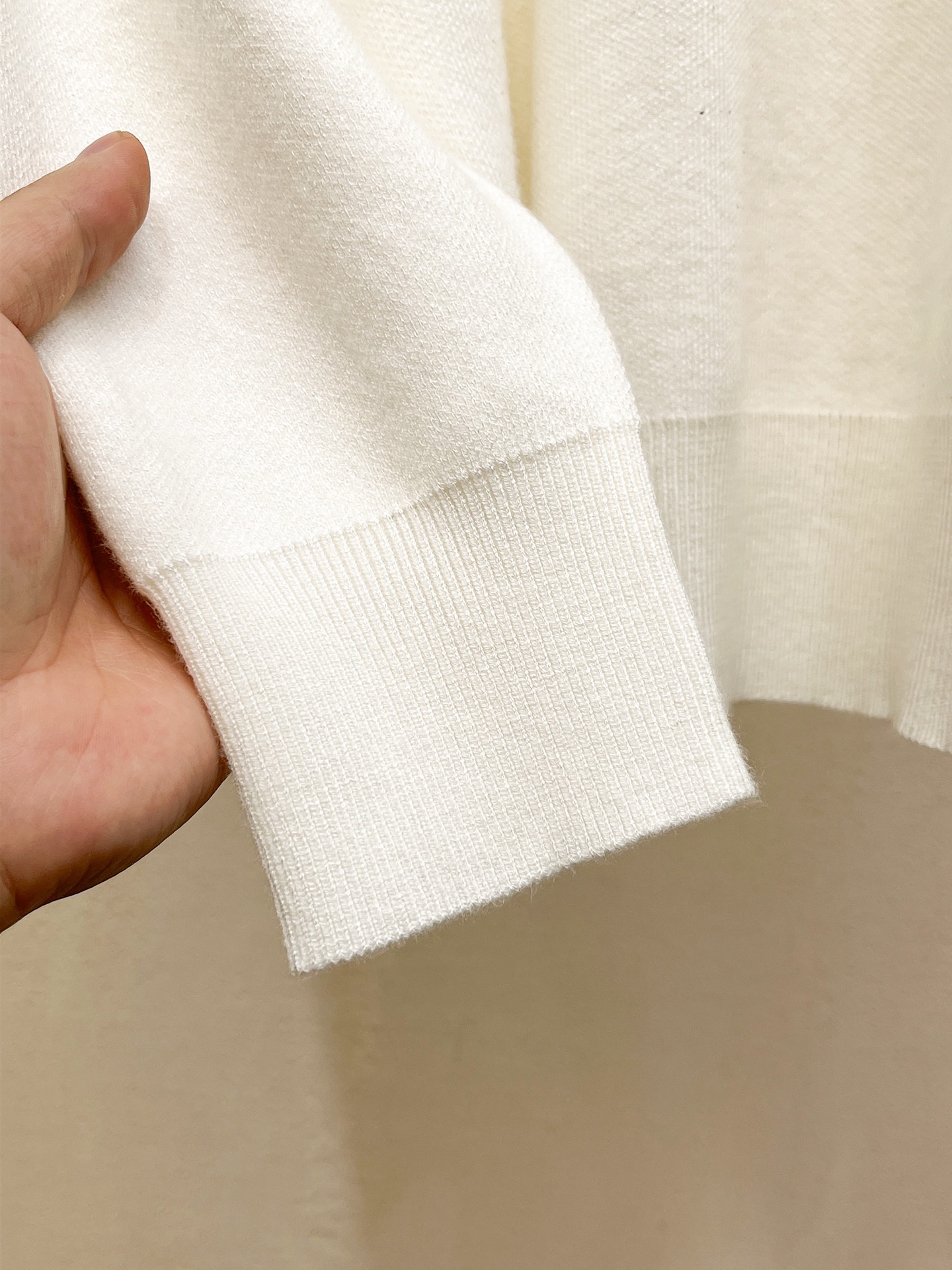 Loewe Unisex Sweatshirt Size M-XXXL