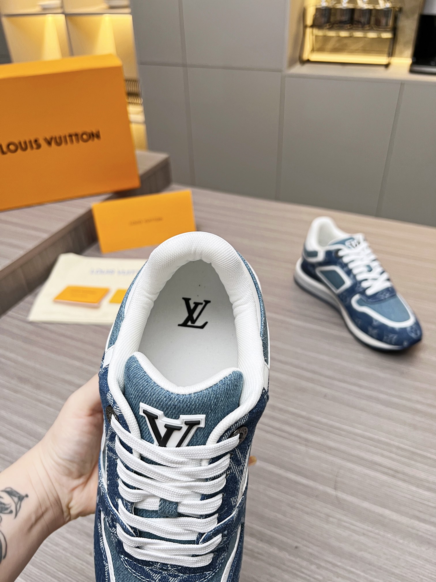 Louis Vuitton 2024ss Runaway Sneaker Size 40-46