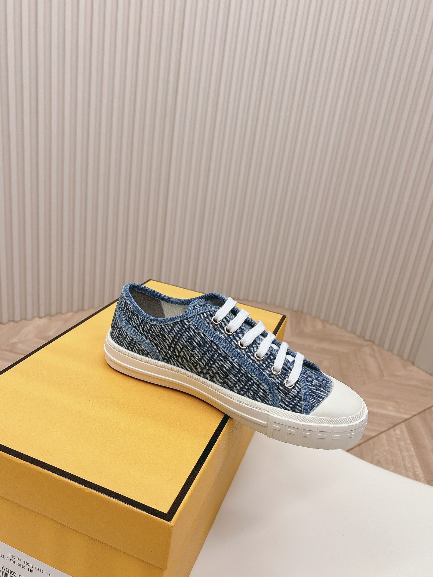 Fendi 2024ss New arrival Sneaker Size 36-40