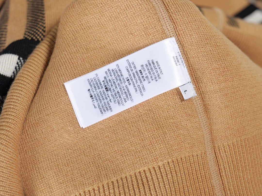 Burberry Unisex Knitwear Size S-XL
