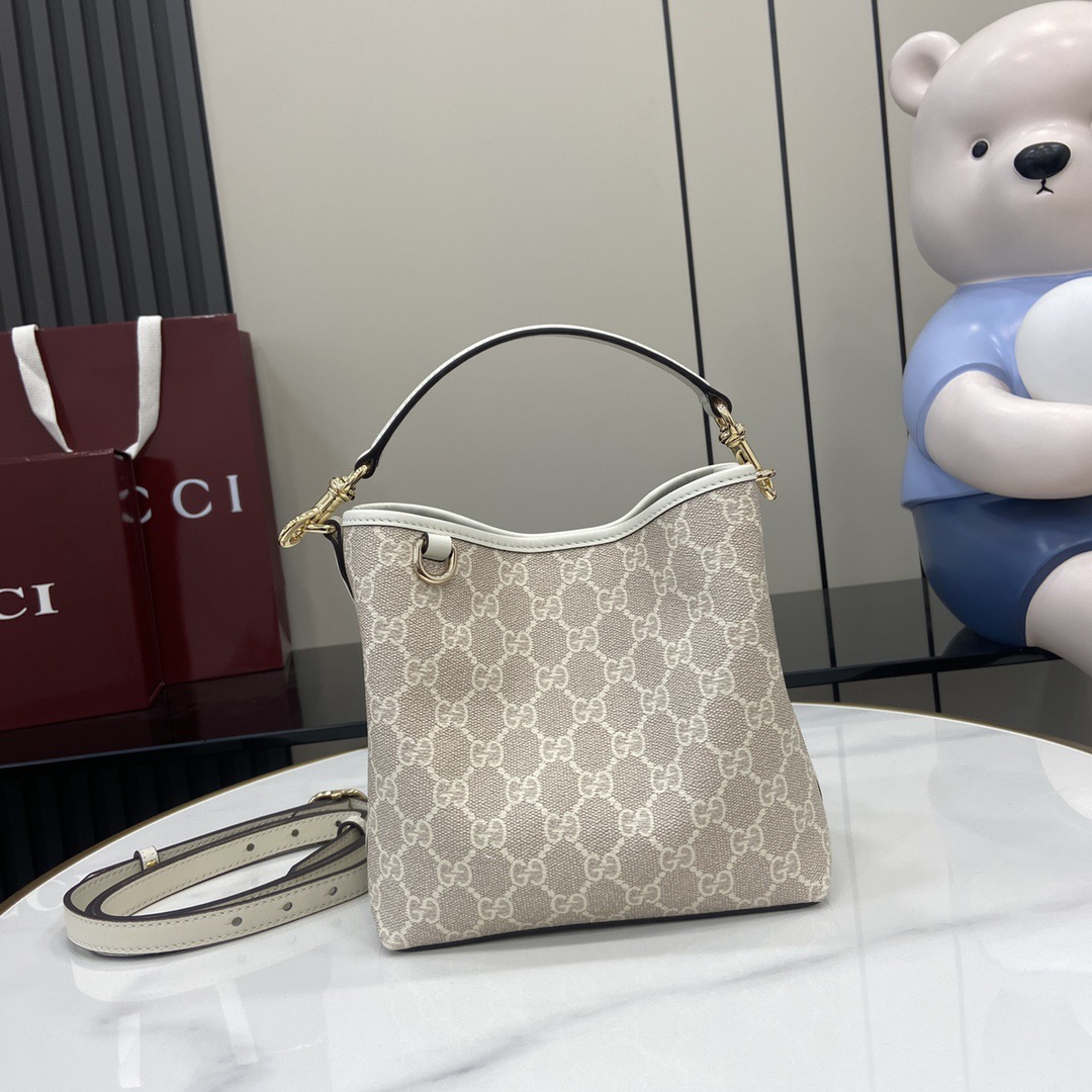 Gucci GG Emblem Women Shoulder Bags Size 20*18*11cm