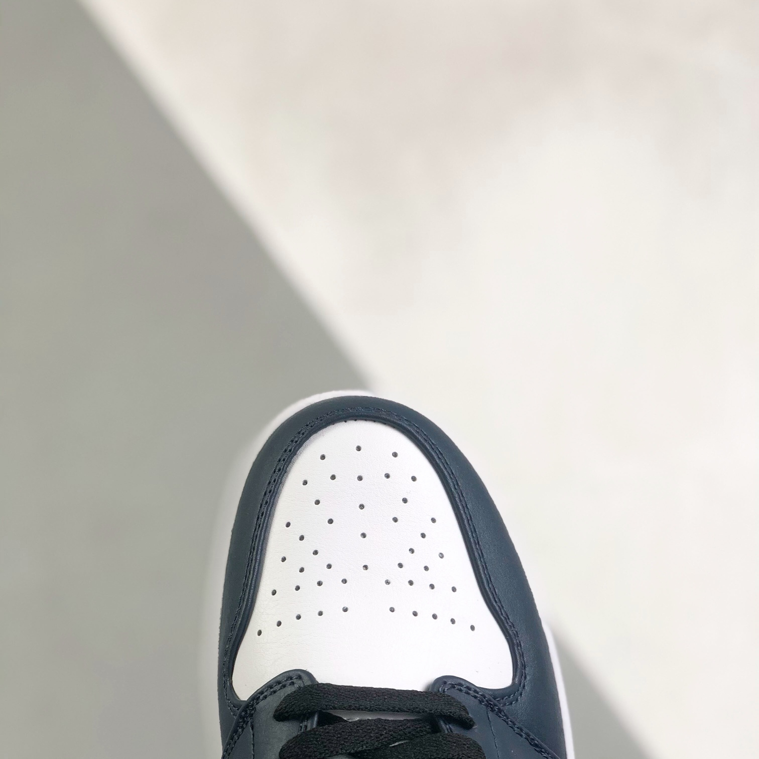 Nike Air Jordan 1 High Top Sneakers Shoes Gr. 36-46