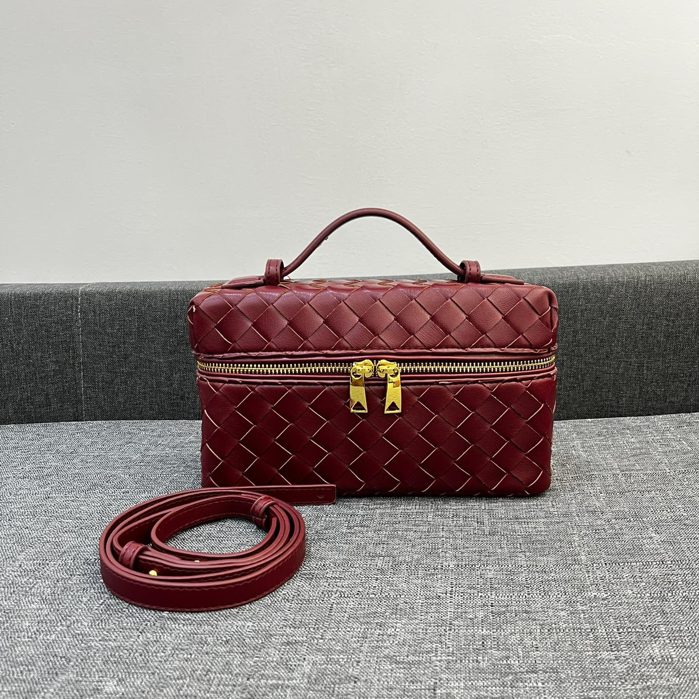 Bottega Veneta Vanity Case Shoulder Bags 24*13*6cm