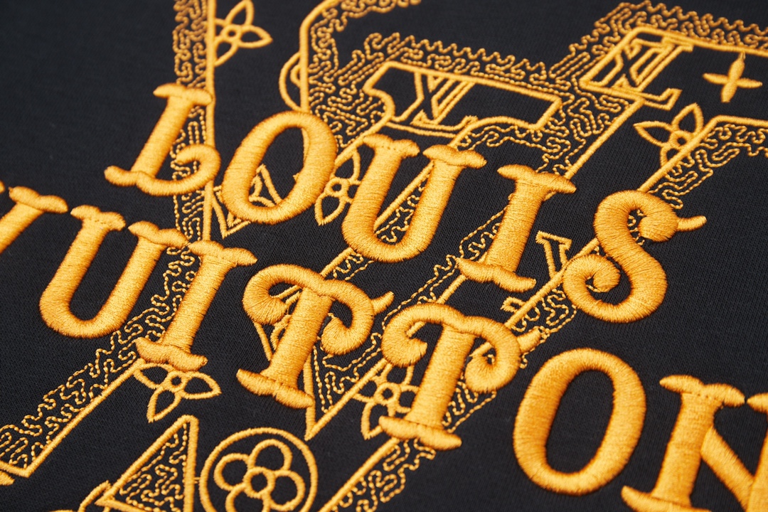 Louis Vuitton Unisex Sweatshirt Size S-XL